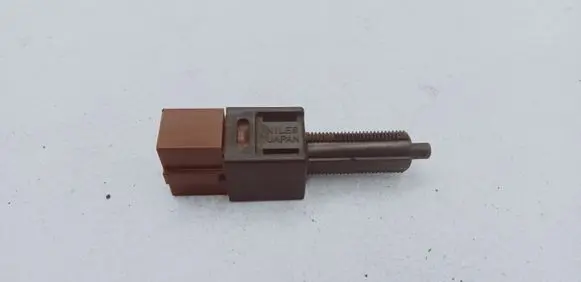 Nissan Qashqai+2 Brake pedal sensor switch