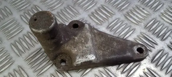Audi A6 S6 C5 4B Engine mounting bracket 8d0199343j