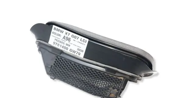BMW X7 G07 Cabin air duct channel 9389370MWGK2603