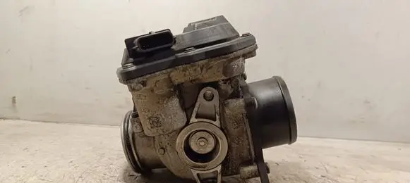 Jaguar XE EGR valve G4D35H273AA 704923040