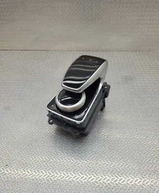 Mercedes-Benz C W205 Head unit multimedia control A2059008918 A2059006015