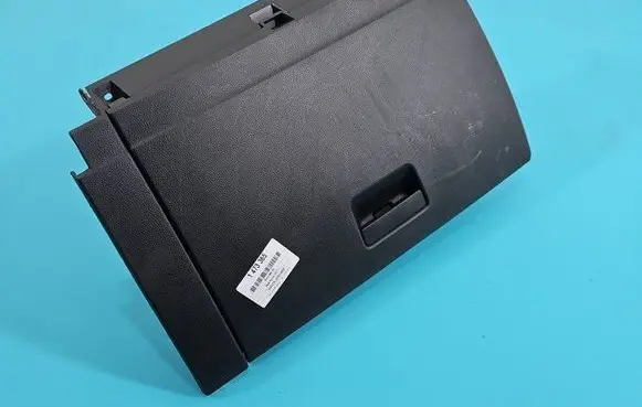 Seat Arona Glove box 6F1857103N IMPRK1473365