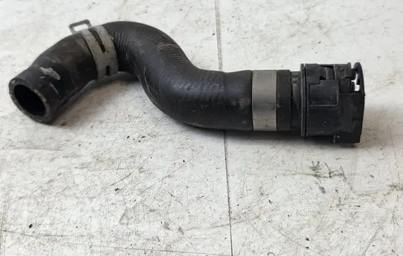 Nissan NV300 Engine coolant pipe/hose 217424247R