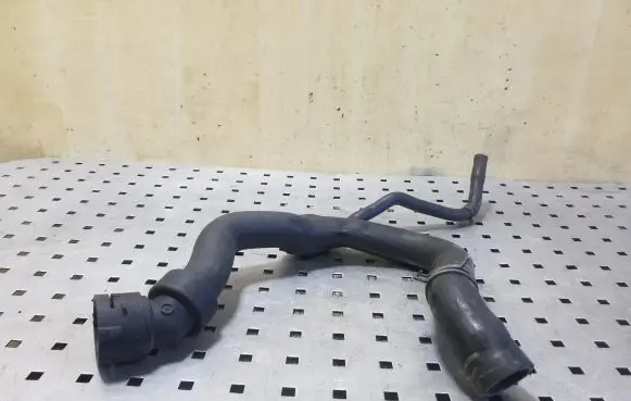 Audi A6 S6 C5 4B Engine coolant pipe/hose 4B0121101G