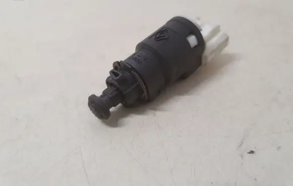 Renault Espace - Grand espace IV Brake pedal sensor switch 8200276361