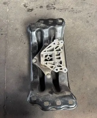 Mercedes-Benz GLC C253 Gearbox mounting bracket A2532400002