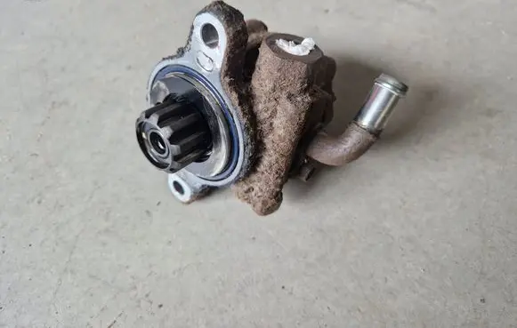 Toyota Hilux (AN10, AN20, AN30) Power steering pump