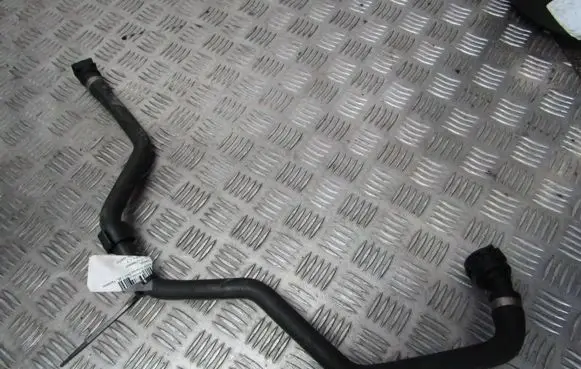 BMW 5 GT F07 Engine coolant pipe/hose 17127809819 17127809819-04