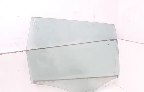 Volvo V70 Rear door window glass AS2