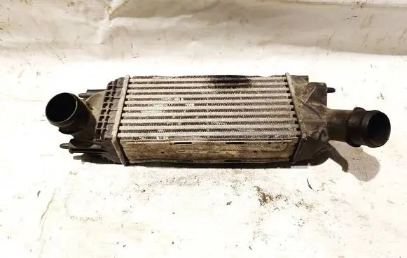Citroen C4 I Intercooler radiator 9657073480