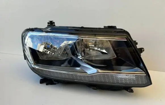 Volkswagen Tiguan Headlight/headlamp 5NB941006B