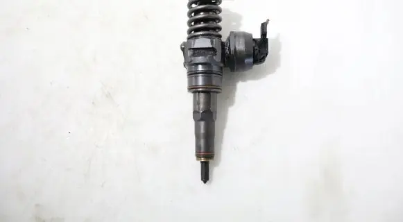 Skoda Octavia Mk2 (1Z) Fuel injector 0414720215