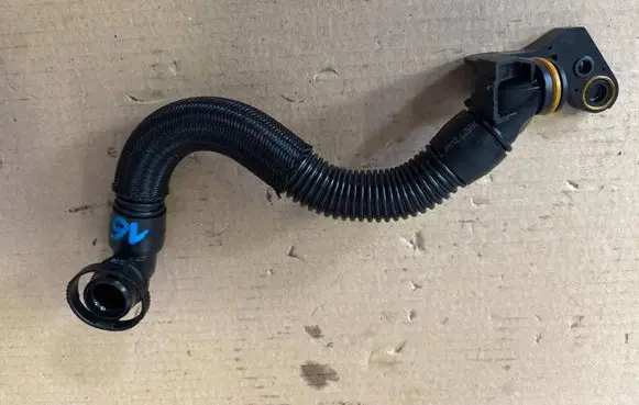 Volkswagen Arteon Breather/breather pipe/hose 06K103213J