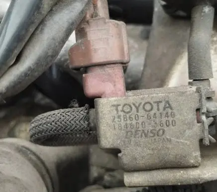Toyota Corolla E120 E130 Turbo solenoid valve 2586064140 184600-3600