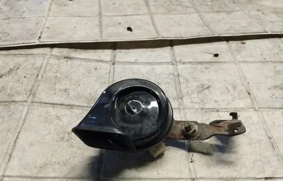 Peugeot 307 Horn signal 703881157