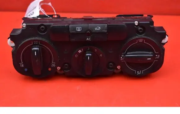 Volkswagen Golf IV Climate control unit 1K1820045B