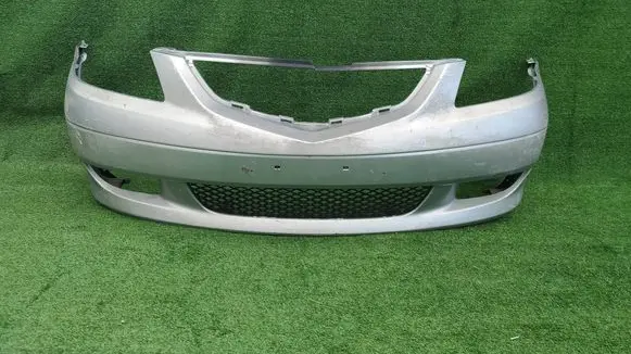 Mazda MPV II LW Front bumper LD4750031