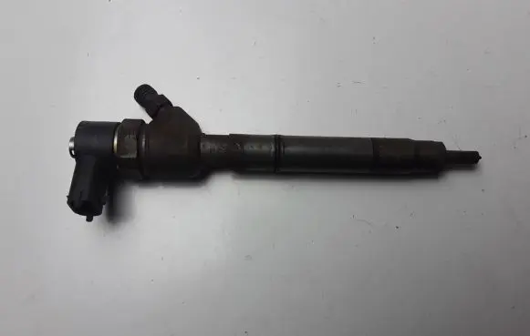 Hyundai i40 Fuel injector 338002A800