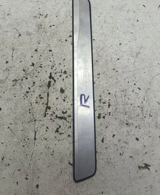 Volvo XC60 Front sill trim cover 31391248