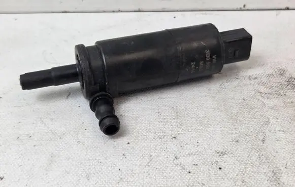 Audi Q7 4L Headlight washer pump 3B0955681