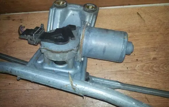 Mazda 121 SM Wiper motor 96fb17b571da
