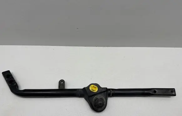 Chrysler Pacifica Radiator support slam panel bracket 68231356AE