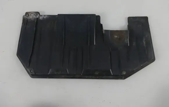 Mitsubishi Outlander Front underbody cover/under tray 5379A037