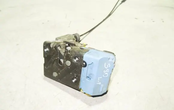 Volvo S80 Front door lock 8650546