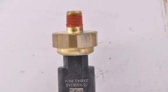Chrysler Town u0026 Country V Oil pressure sensor 05149062AB
