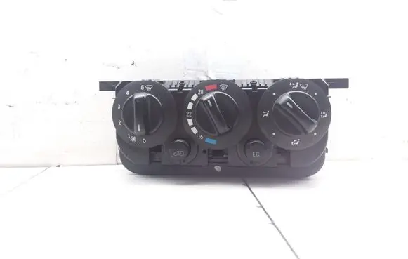 Mercedes-Benz A W168 Interior fan control switch 1688302085