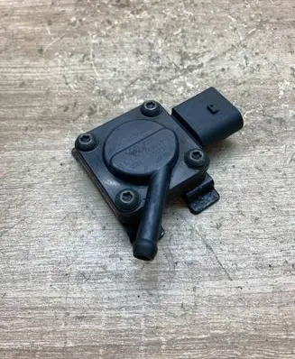 BMW 3 E90 E91 Exhaust gas pressure sensor 7789219 07G13