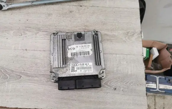 Audi A6 S6 C6 4F Engine control unit/module 4F0907401B