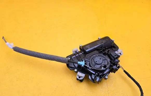 Skoda Kodiaq Rear door soft close latching motor 5TA827887C