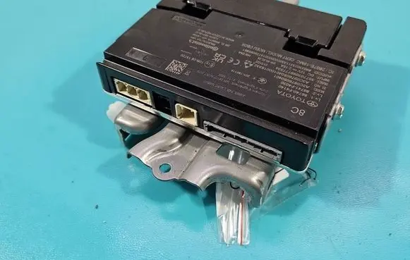 Toyota C-HR I Central body control module 86740F4140 IMPRK1590899