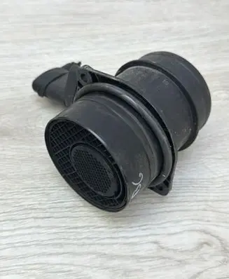 Volkswagen PASSAT B6 Mass air flow meter 0281002461 074906461B