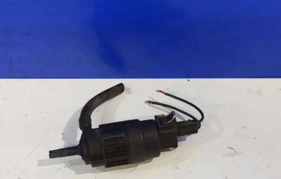 Saab 95 - 96 Headlight washer pump 4832895 90585761