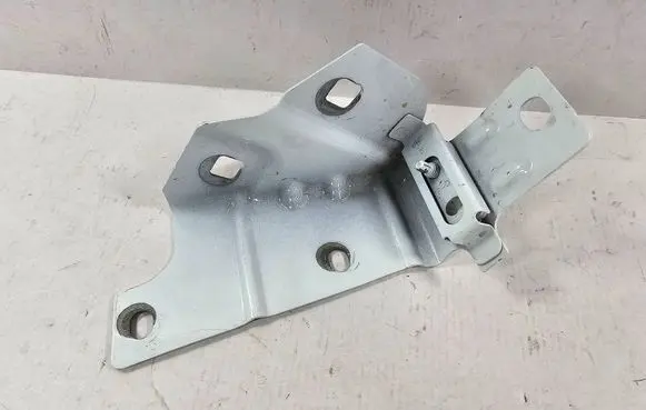 Renault Trafic III (X82) Fender mounting bracket 631455452R