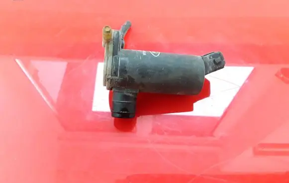 Renault Laguna II Windscreen/windshield washer pump 93BB17K624BA