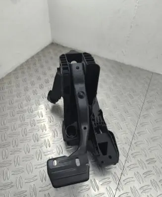 Volkswagen Touran III Brake pedal 5Q1723058BK