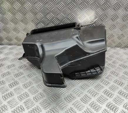 BMW iX Water drain line hose 9490782