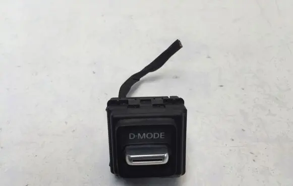 Nissan Juke II F16 Other switches/knobs/shifts 01028