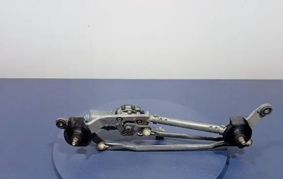 Front wiper linkage and motor