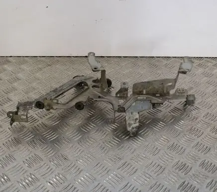 Mercedes-Benz GLK (X204) Other engine bay part A2761504973