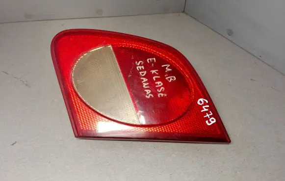 Mercedes-Benz E W210 Tailgate rear/tail lights A2108201064