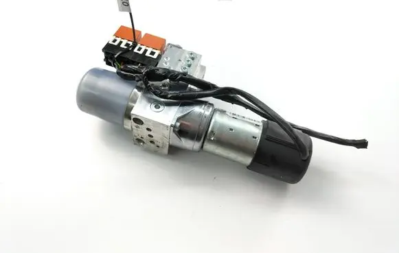 Front wiper linkage and motor
