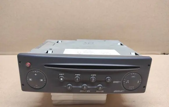 Renault Espace - Grand espace IV Radio/CD/DVD/GPS head unit 8200622638