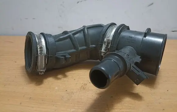Ford Transit Turbo air intake inlet pipe/hose GK219F805AC