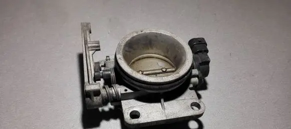 Renault Scenic I Throttle valve 102870K