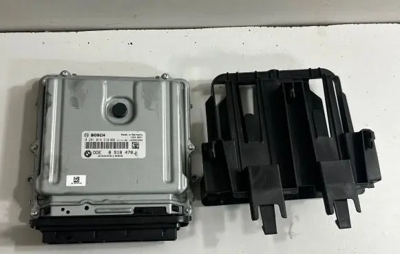 BMW 6 F12 F13 Engine control unit/module 8518478 8518633