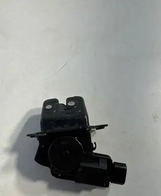 Toyota C-HR I Loading door lock U69T4